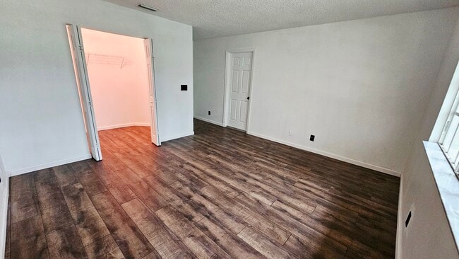 Bedroom - 1131 Imperial Lake Rd