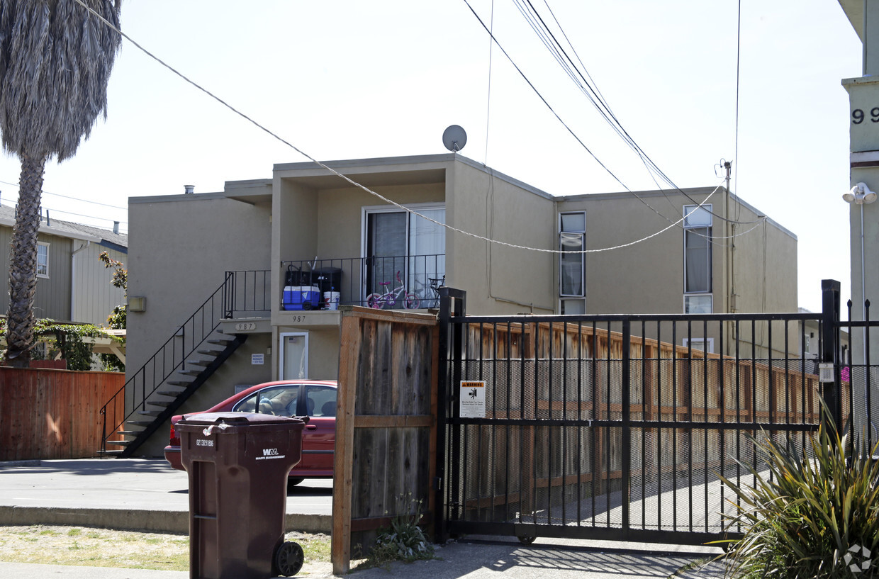 Primary Photo - 987 63rd St
