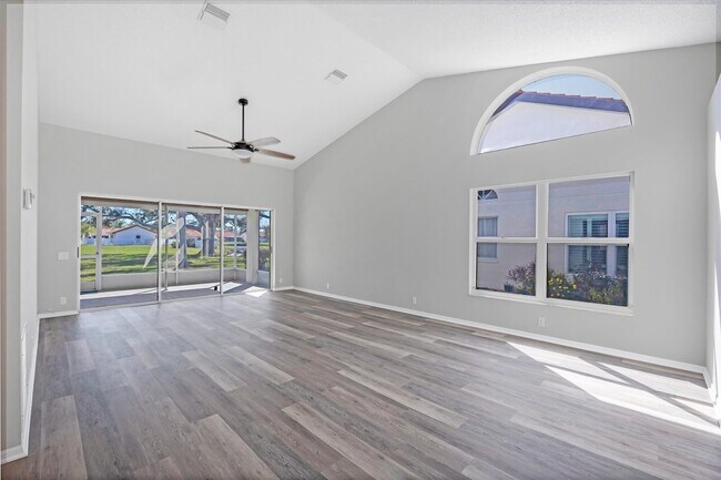 Foto del edificio - 4998 Tamarack Trail