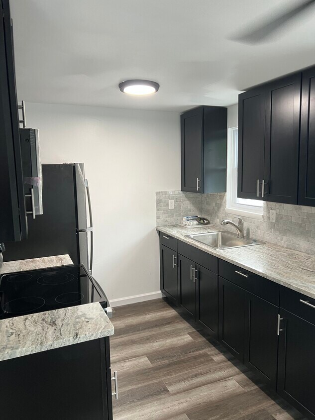 18 Waltess Rd Unit 2 bedroom apartment, Lake Ronkonkoma, NY 11779