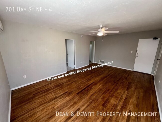 Foto del edificio - 701 Bay St NE