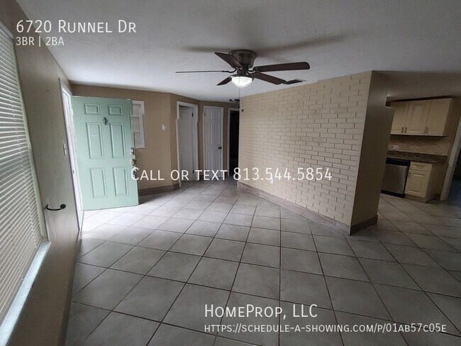 Building Photo - New Port Richey Chic: 3BR Home with Modern...