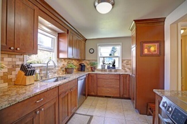Foto del edificio - 14555 8th Ave NE