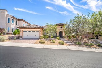 Building Photo - 2501 Luberon Dr