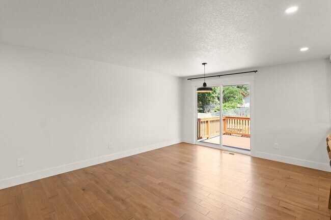 Foto del edificio - 17714 SE Cook St
