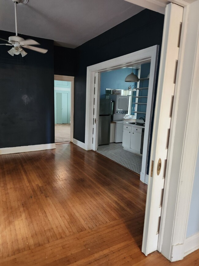 Building Photo - 2417 Saint Charles Ave