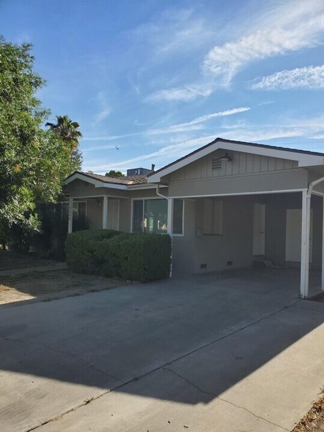 Primary Photo - Home For Rent