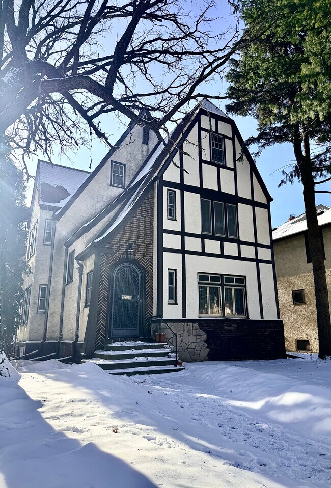 Building Photo - 130 Orlin Ave SE