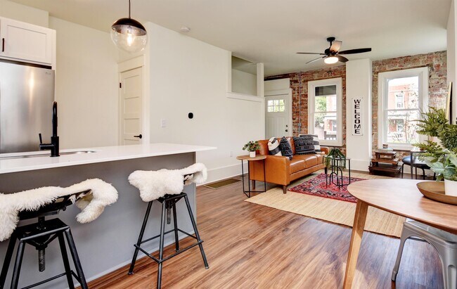 Foto del edificio - 1304 Parsons Ave