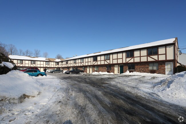 meriden rd townhouses rentals waterbury ct apartments com