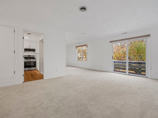 Foto del edificio - 18 Concord Greene