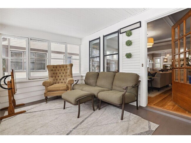 Foto del edificio - 2044 Portland Ave
