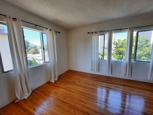 Foto del edificio - 1727 S Westgate Ave