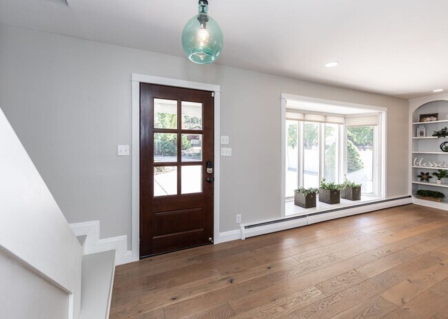 Building Photo - Cozy Home Centrally located Colorado Sprin...