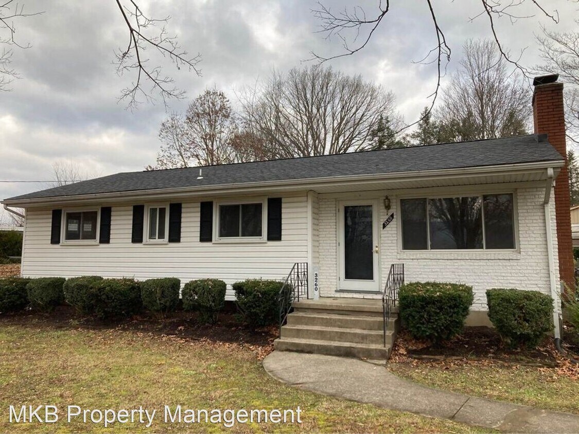 Primary Photo - 3 br, 1.5 bath House - 3260 Rasmont Road