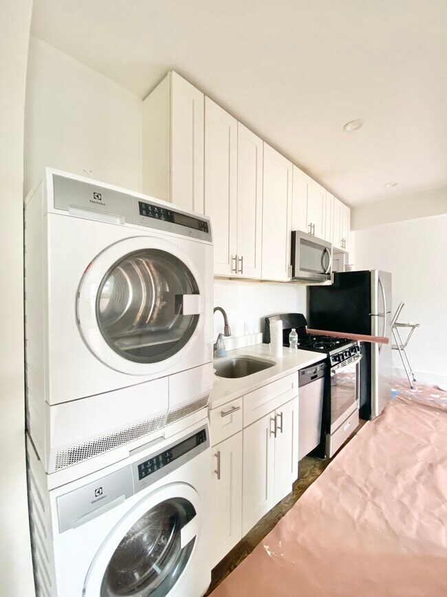 Building Photo - 1469 St Nicholas Ave