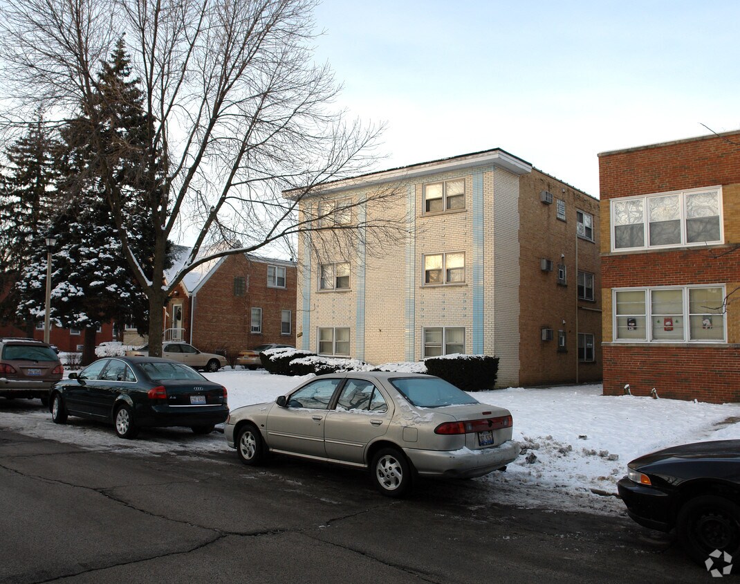 Building Photo - 8308 N Kilpatrick Ave