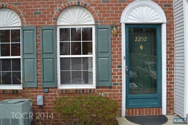 Primary Photo - 2292 Oakham Ct
