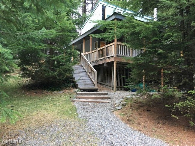 Building Photo - 3 br, 1.5 bath House - Greenwater
