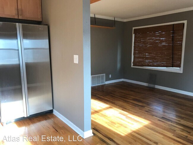 Building Photo - 2 br, 1 bath House - 915 Lowell Blvd