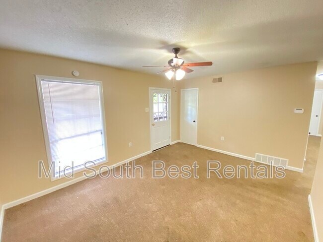 Foto del edificio - 5011 William Cary Dr