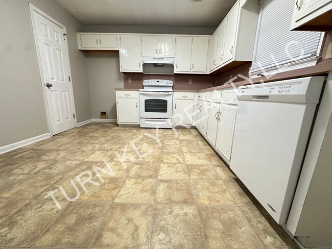 Foto del edificio - Townhome for rent in Grayson Valley