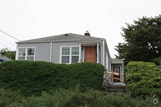 Building Photo - 5834 6th Ave NW