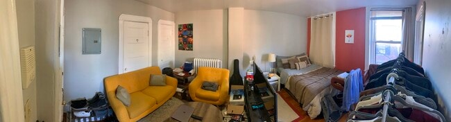 Foto del edificio - 72 Revere St