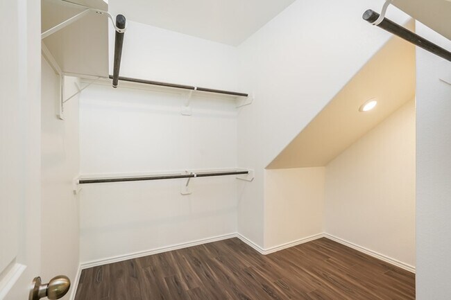 Foto del edificio - 3009 Tallgrass Ct