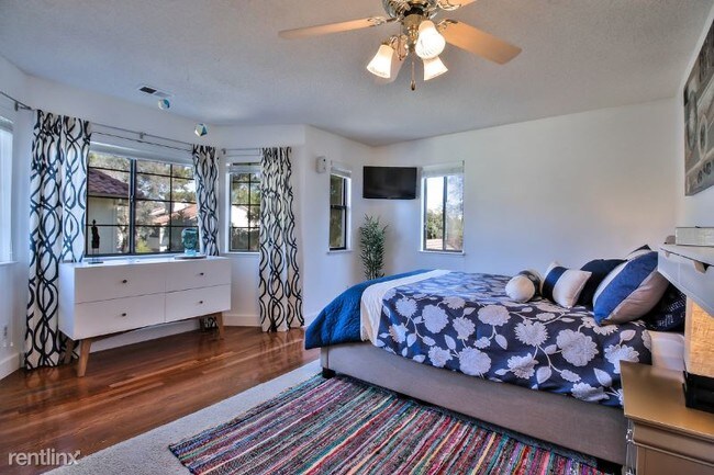 Building Photo - 3 br, 2.5 bath Townhome - 4081 Elisa Cmn