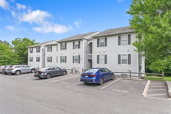 Building Photo - 5 Lexington Hills Rd