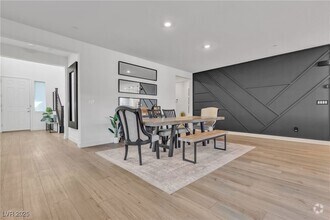 Building Photo - 10836 Trl Crst Ave