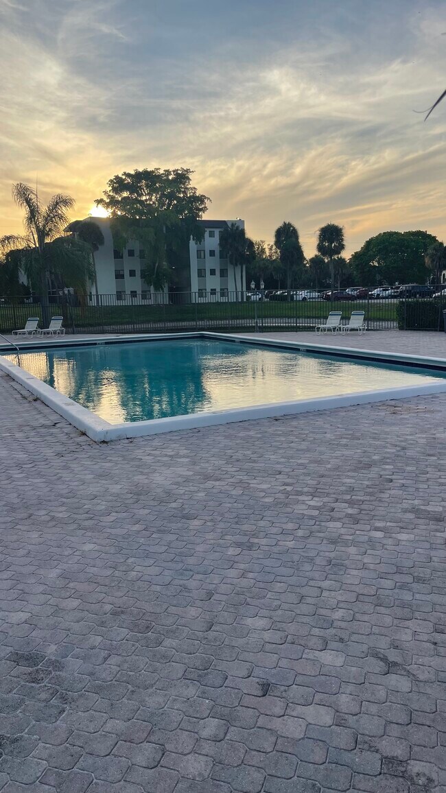 Foto del edificio - 3700 NW 88th Ave