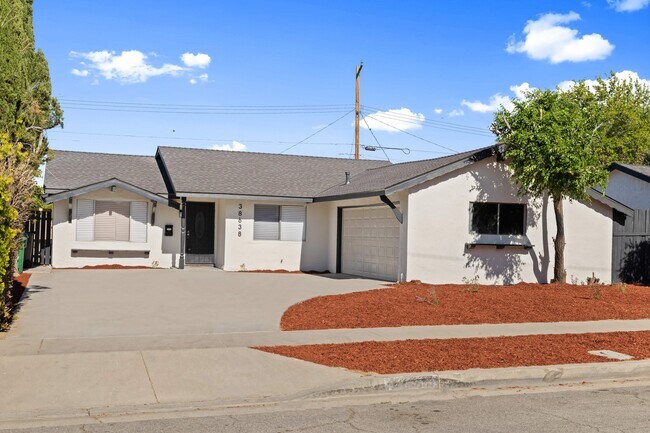 Foto del edificio - 38638 Carolside Ave