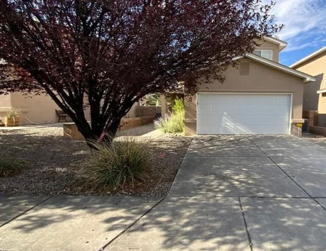 Primary Photo - Beautiful 4 Bedroom 3 Bath Home in the NE!