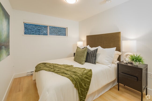 2 chambres, 2 salles de bain - 696 pi2 - Chambre - Raven Apartments