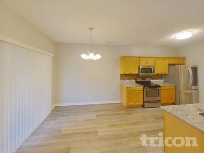 Building Photo - 1456 Colyn Avenue