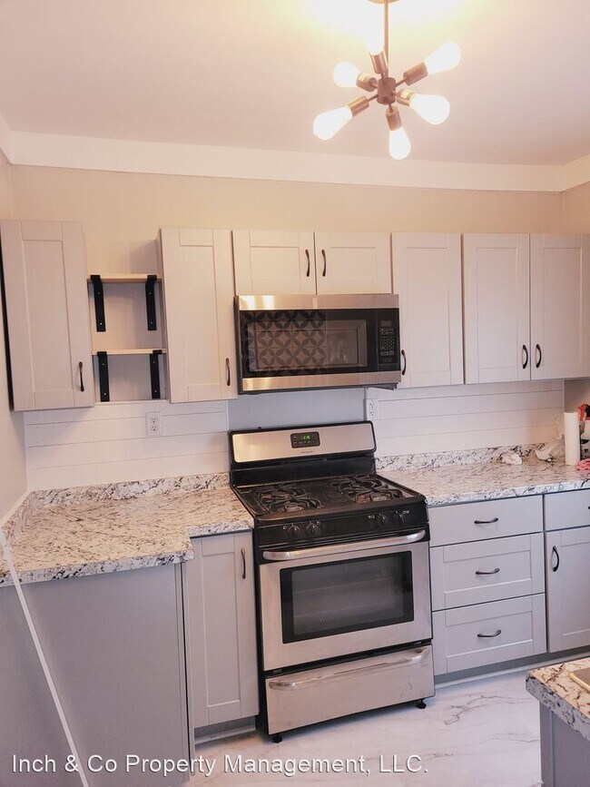 Foto del edificio - 2 br, 1.5 bath House - 533 Vander Ave