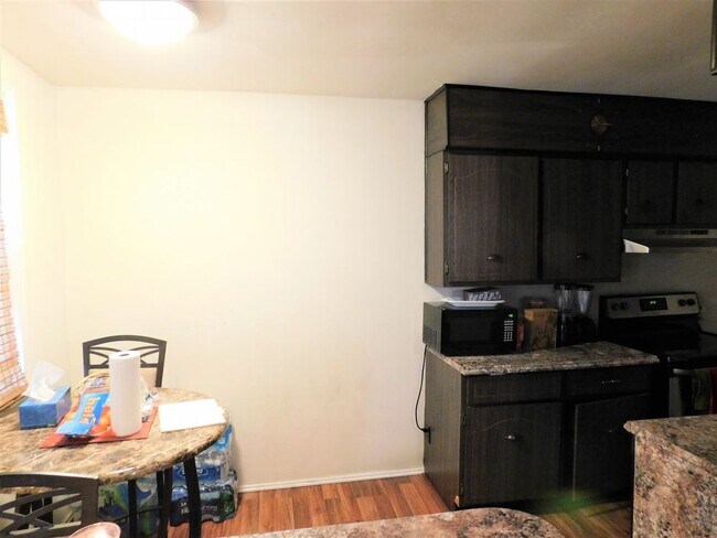 Foto del edificio - 7332 Greenhill Rd