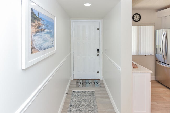 Building Photo - 901 Seafarer Cir