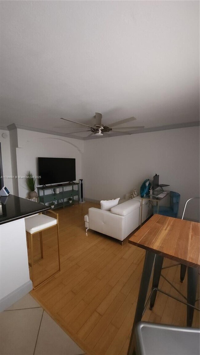 Foto del edificio - 744 NE 14th Ave