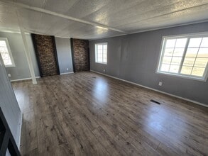 Building Photo - 580 S Main St