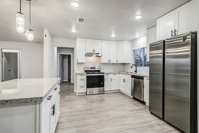 Building Photo - 8618 Flossie Mae St