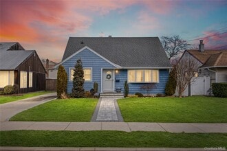 Building Photo - 3285 Neptune Ave