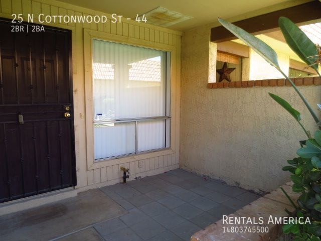 Foto del edificio - 2 Master Bedrooms in Fully Remodeled, Sing...