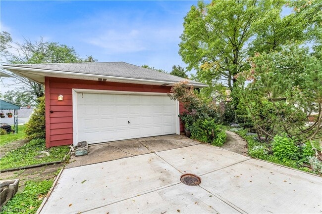 Building Photo - 3460 Hetzel Dr