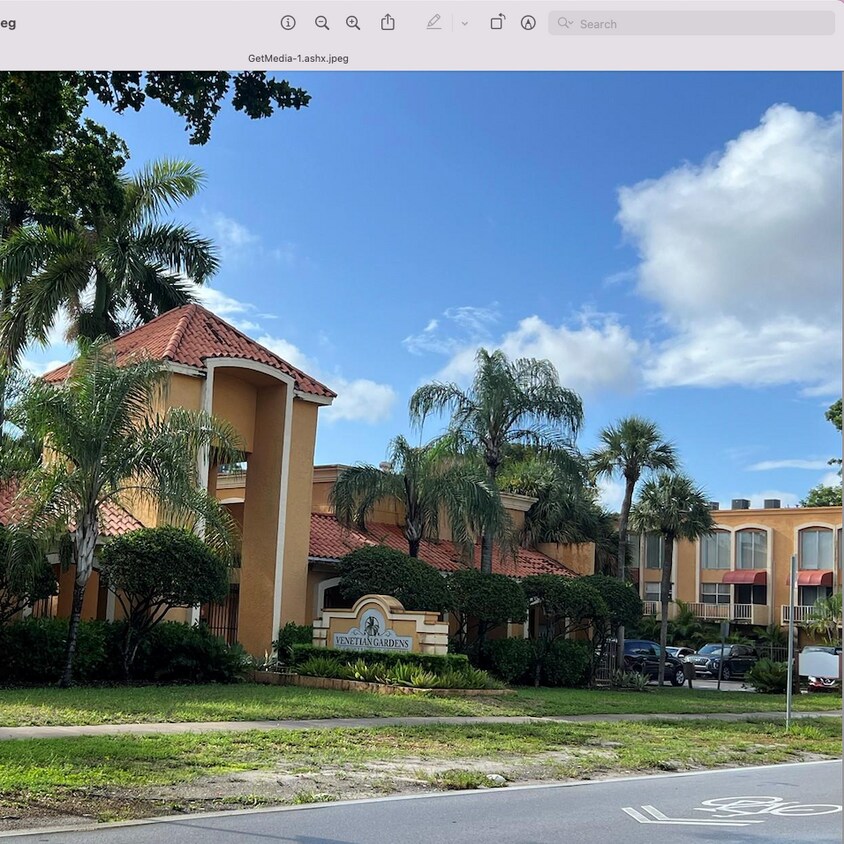 Primary Photo - 17901 NW 68th Ave