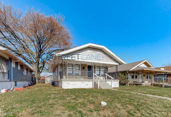 Building Photo - NOW OFFERING HALF OFF THE FIRST FULL MONTH...