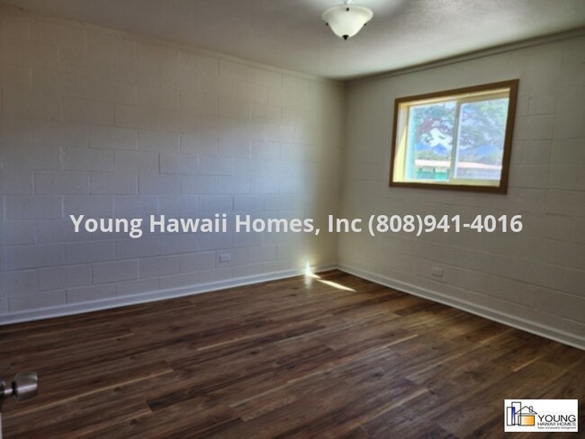 Building Photo - 4 Bed 2 Bath unit with Water included.