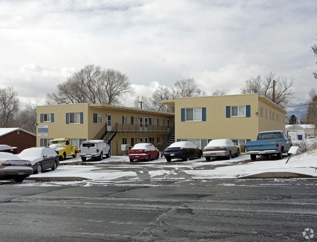 Foto del edificio - Alexander Courtyard Apartments